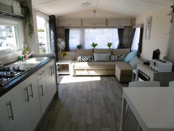 Chalet Joleen Ijmuiden Aan Zee, Vlakbij Het Strand Exterior photo